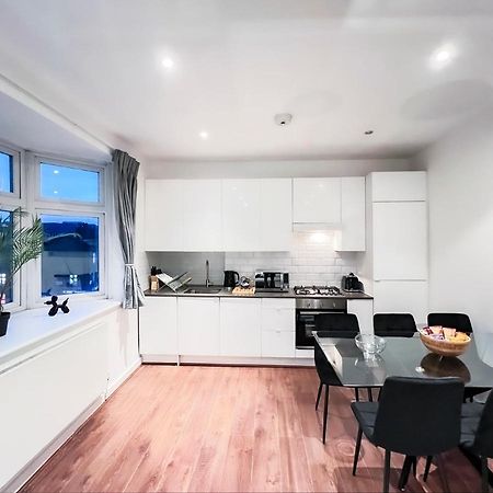 Prime Location Camden Luxury Apt Sleeps 6 London Eksteriør bilde