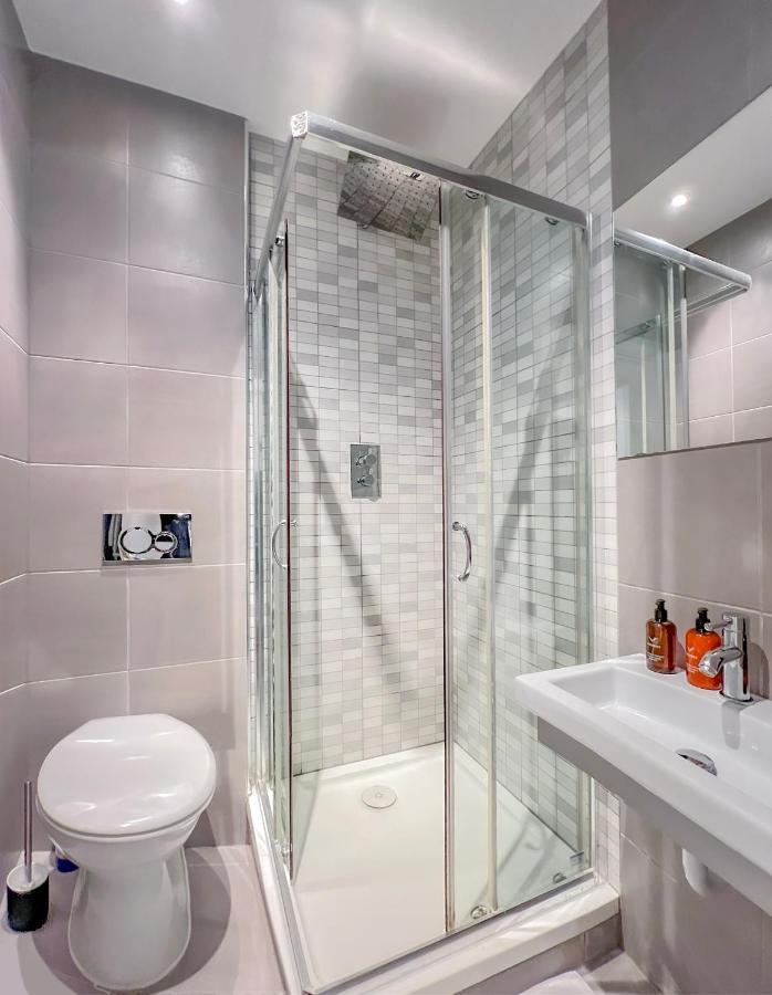 Prime Location Camden Luxury Apt Sleeps 6 London Eksteriør bilde
